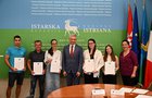 Župan Miletić potpisao ugovore s medicinskim stipendistima Istarske županije: „Znanje je najveća vrijednost koju vam nitko ne može oduzeti“