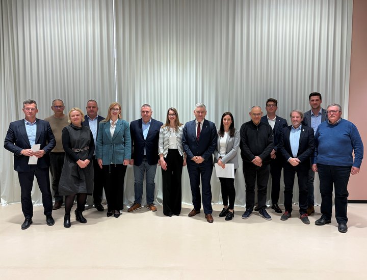 Župan Miletić potpisao 21 ugovor za projekte materijalne i nematerijalne kulturne baštine vrijedne 98.060 eura