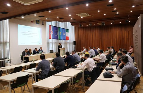 Istarskim gradonačelnicima i načelnicima predstavljen prijedlog paketa mjera za zadržavanje i privlačenje deficitarnog kadra u zdravstvu i socijali