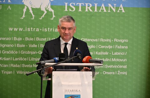 Il presidente della Regione Istriana Boris Miletić annuncia la carta vantaggi: „Istra uz vas – L’Istria con voi” per pensionati e lavoratori delle professioni carenti