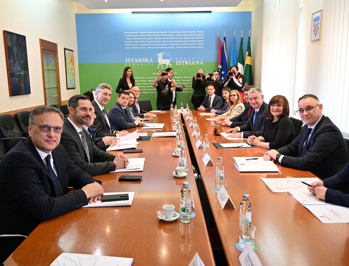 Il Presidente del Governo della RC ha incontrato a Pola il presidente Miletić