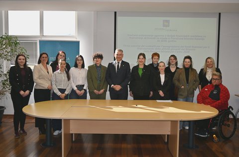 Il presidente della Regione Istriana Boris Miletić firma i contratti per il finanziamento delle attività giovanili in Istria