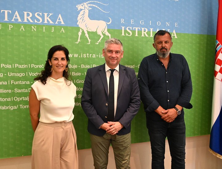 Župan Boris Miletić razgovarao s načelnicima Vrsara i Funtane o dogradnji sportske dvorane OŠ Vladimira Nazora u Vrsaru