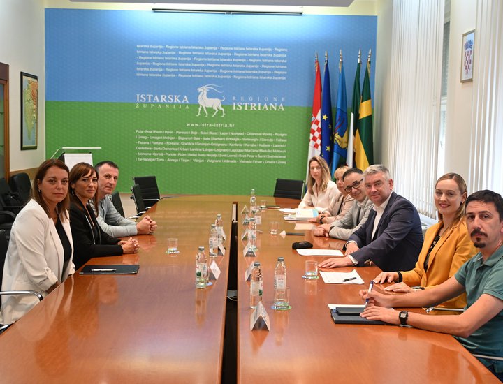 Il presidente Boris Miletić ha incontrato la sindaca del Comune di Santa Domenica, Irene Franković, per discutere dello sviluppo della Zona imprenditoriale di Santa Domenica