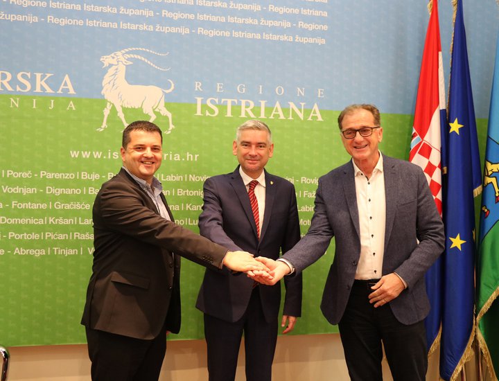 Županijska Lučka uprava Pula kreće u izgradnju prve od četiri zgrada na pulskoj rivi