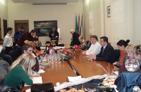 Pula: Župan Jakovčić u ugodnom druženju s novinarima
