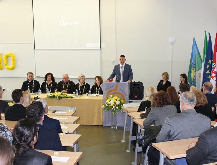 Celebrata solennemente la Giornata dell'Università degli Studi Juraj Dobrila e il 10o anniversario della sua attività
