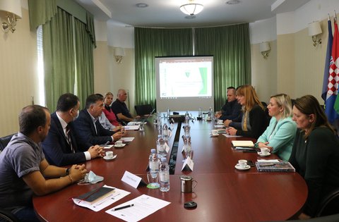 Karlovačkoj županiji predstavljena istarska iskustva iz područja zaštite okoliša i razvoja poljoprivrede