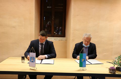 Giornata importante per l'intera comunità del Comune di Sanvincenti: la firma della Lettera d'intenti per il progetto di ricostruzione e ampliamento della SE di Sanvincenti