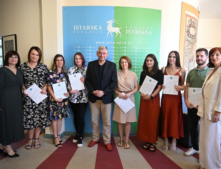 La Regione Istriana continua anche nel 2025 a erogare 20.000 euro per l’acquisto della prima casa o abitazione al personale carente nei settori della sanità e dell’assistenza sociale