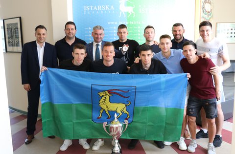 I secondi classificati a livello statale nel futsal, al ricevimento con il Presidente della Regione