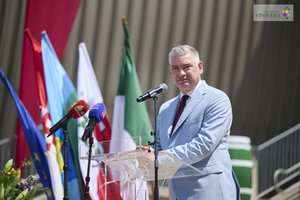 Il presidente della Regione Istriana Boris Miletić ha inaugurato la 32ª  Vinistra