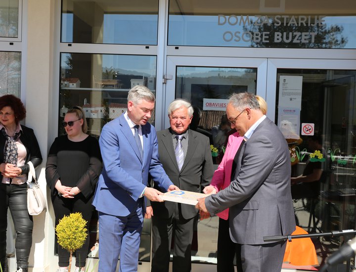 Polaganjem kamena temeljca započela dogradnja Doma za starije osobe Buzet