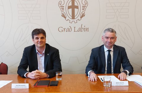 Incontro fra il presidente Miletić e collaboratori, e la Città di Albona