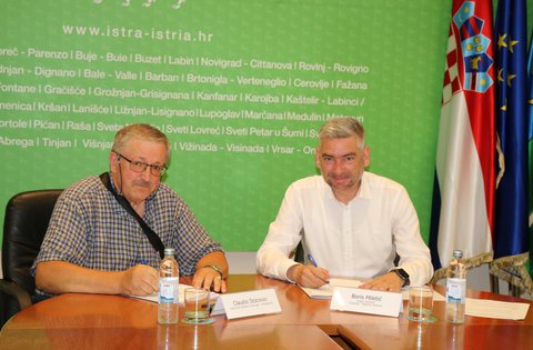 Istarska županija i Općina Grožnjan potpisali ugovor za obnovu kaštela Contarini u Završju