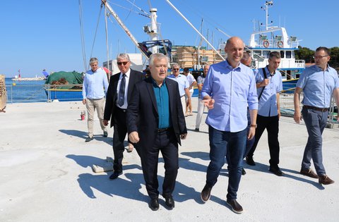 Zamjenik župana koji obnaša dužnosti župana Istarske županije Fabrizio Radin dočekao ministra Tomislava Tolušića u Vrsaru