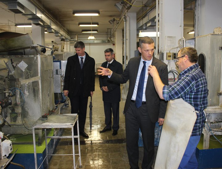 Il Presidente Flego in visita alla vetreria Duran S.p.A.