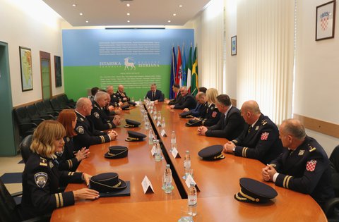 Upriličen tradicionalni prijem župana povodom Dana policije