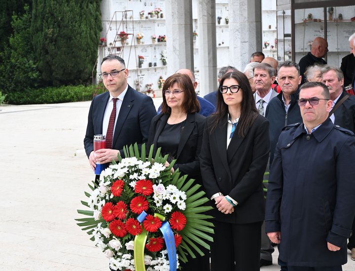 Deposte le corone in occasione della Giornata della Città di Pola